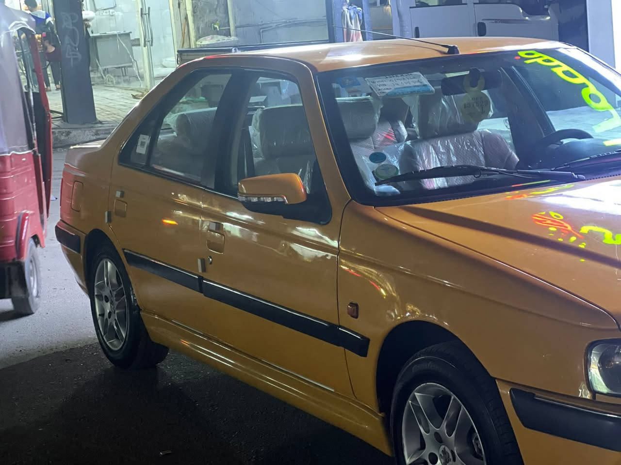 السلام عليكم بيجو بارص مديل 2018 سياره جديده ومكفوله رقم بغداد باسمي بيهه منضومة غاز سعر 60 
رقمي *********** 
مكاني مدينه الصدر
