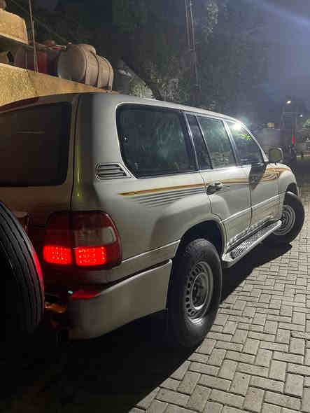 السلام عليكم لاندكروز مديل 2000محدث2007سيارة مصبوغه حزام جماليه لامعجون ولاضربه مكينه كير شرط 8سلندر كير اوتو سيارة فول مواصفات دبل تانكي دبل سبير فتحه ثلاجه تحكم مري شاشه رقم صلاح الدين مشروع وطني تحويل ثاني يوم سعر 130ومكاني بغداد مدينه الصدر 
***********
