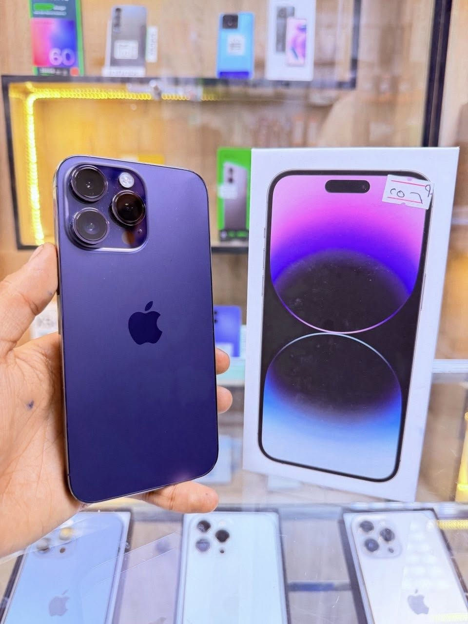 💥💥   اقوه عرض حالياً وقوه سعر💥💥
ايفون 14 برو  ماكس  لون   مميز   ذاكره 256 بطاريه90 🔋 نموذج M كارتون اصليه                 ( شرق اوسط عربي) A /AA 
 ممبدل بي شي مع ضمان 5 ايام  نضافه 100‎%‎ زلغ ما بي وتر بروف كامل ملحقاته الجهاز نضافه كانما فاتحه من الكارتونه بلحاسبه كله نورمال  
متوفر خدمة توصيل بشروط اوليه جميع محافظات العراق 🇮🇶 
مكاني   كربلاء تحت جسر باب طويريج منفذ ابو حيدر للمبايل
☎️*********** 
سعر 950 الف
