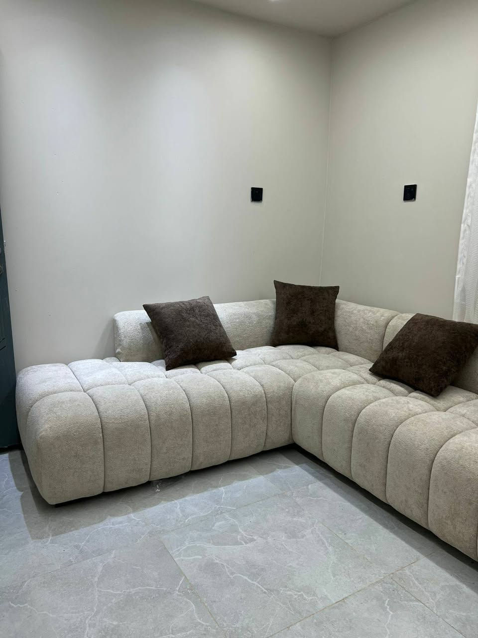 معمل النور احمد عبد الكاظم السلطاني للأثاث المنزلي العنوان بابل الحمزة الغربي مجاور مكينة الثلج القديمة رقم الهاتف ***********
