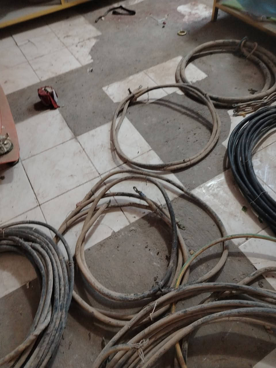 السلام عليكم عندي سناكل وحتى مكبوسه بترمنل وفيزا منفرده وما اعرف قياساتهن وحرامات ابيعه وزن نحاس


**إذا كنت صاحب هذا الإعلان وتريد حذفه لأي سبب، رجاءا أرسل رسالة إلى الدعم الفني**