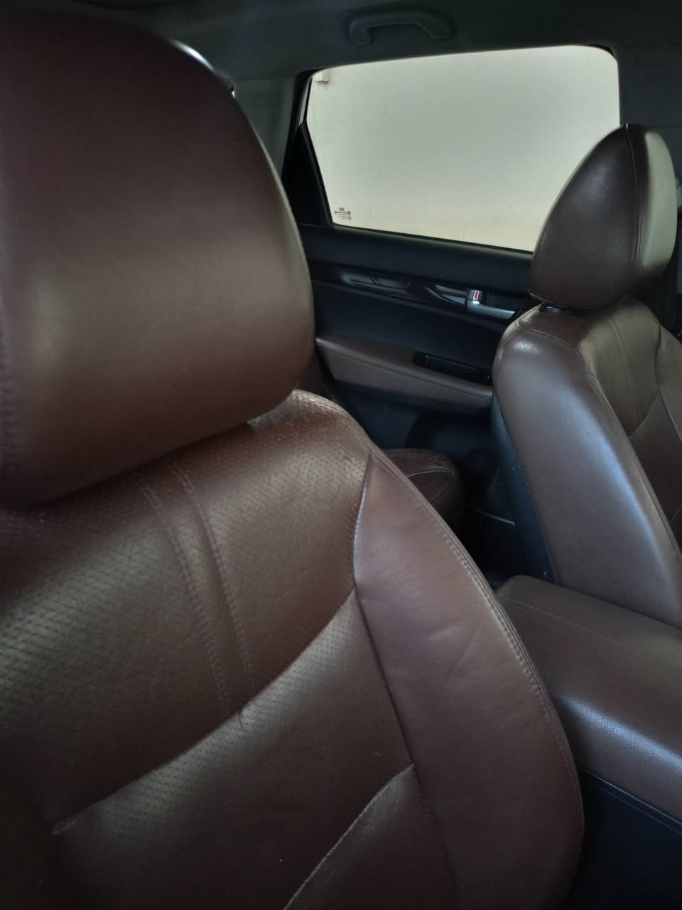 السلام عليكم سياره سورنتو موديل عشره كويتي فول مواصفات باسمي بيه قطعتين بارد، السعر 135،ورقه مكان السياره الانبار،،،


**إذا كنت صاحب هذا الإعلان وتريد حذفه لأي سبب، رجاءا أرسل رسالة إلى الدعم الفني**