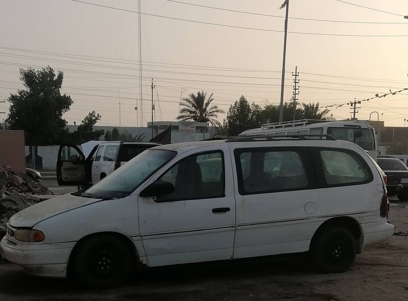 فورد موديل٩٥سبعه راكب رقم كربلاء مشروع وطني تحويل مباشر مكينه وگير كامري شرط النظافه شغاله وجاهزه ماعدا الباور ثگيل والتبريد عاطل السعر١٥ورقه الناصريه گرمة بني سعيد *********** واتساب خط شغال

