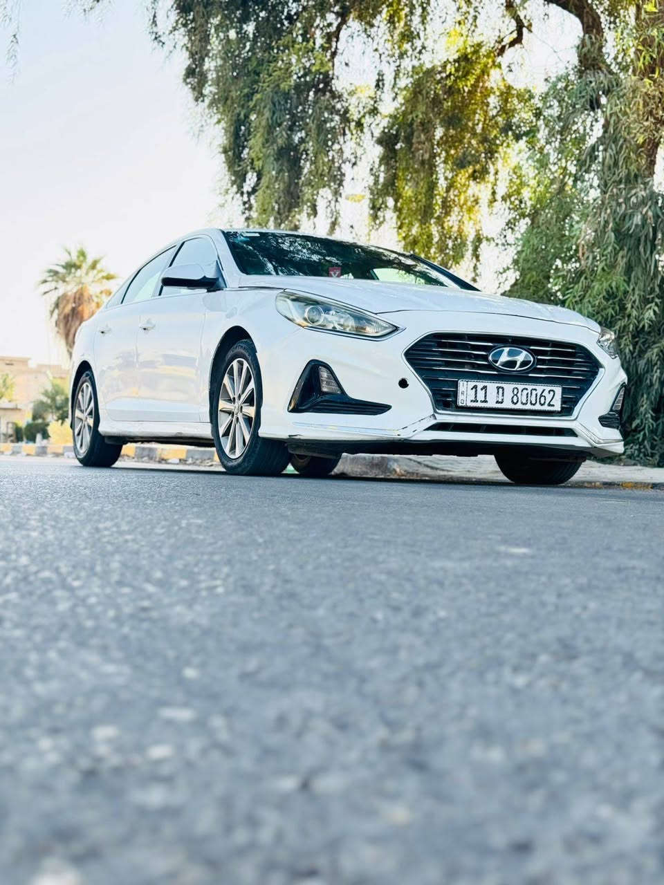 السلام عليكم عندي سوناتا 2018 للبيع سيارة جديدة رقم بغداد باسمي وارد امريكي حادث بنيد وجاملغ  صور الحادث مرفقة بالمنشور كير مكينة كلة بلاد مواصفاتت
1-شاشة جبيرة 
2-كامرة دوارة 
3-اشاير بالمري 
4-ويل كب 
5-داخل لونين 
6-رادارات جانبية 
7-ثلاث وضعيات قيادة 
8-مكينة 2400 
مكان السيارة بغداد للاستفسار الاتصال ***********
رايدها ب 130 وبيها مجال
