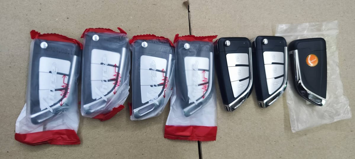 أكس هورس عدد 18 + كي دي ثنائي الازرار عدد 3 ، العدد الكلي 21 قطعة ، السعر 175 مع التوصيل نهائي .


**إذا كنت صاحب هذا الإعلان وتريد حذفه لأي سبب، رجاءا أرسل رسالة إلى الدعم الفني**