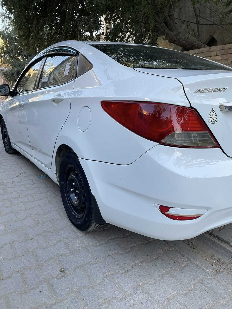 للبيع. اكسنت. ٢٠١٤ خليجي محرك ١٦٠٠ دوش 
كير محرك حدادية تبريد مكفول وجاهز 
بيها مكانات صبغ  ابيع حزام 
قمارة وجنطة وبنيد  ما بيهن صبغ 
بيها تبديل لغد ايمن ما مبين.
 رقم واسط انكليزي سنوية جديدة 
يشهد الله سيارة نضيف ونشطة وناعمة 
ما بيها برغي نقص
 مكاني كربلاء الحر  
السعر ٧٩ وبيها مجال قليل 
***********
