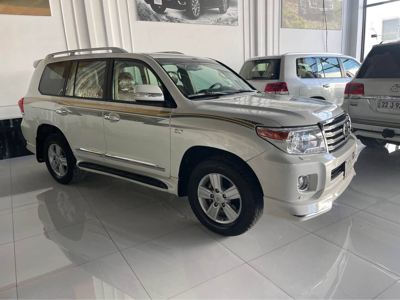 🚘 تۆیۆتا لاندکروزر VXR – مۆدێل 2013

📍 رۆیشتن: 155,000 کم
⚙️ مەکینە: 5.7 (V8)
✅ مەکینە و گێر : لێگزز

🛑 ئۆتۆمبێل بێ ڕووداوە
🎨 تەنها دعامی سبوغە بۆ جوانکاری کراوە

✨ تایبەتمەندیەکان:
 • رادار
 • دیاری‌کەری خێرایی
 • سەلاجە (ثلاجة)
 • کوشنی خەزن
    •       کوشین جلد
 • سندوق شەفت
 • شاشەی تەلەفزیۆن لە سەقف
 • سیستەمی KDSS

💰 نرخ 420$

📞 بۆ پەیوەندی:***********

.-.-.-.-.-.-.-.-.-.-.-.-.-.-.-.-.-.-.-.-.-.-.-.-.-.-.-.-.-.-.

🚘 تويوتا لاندكروزر VXR – موديل 2013

📍 المشي: 155,000 كم
⚙️ المكينه: 5.7 (V8)
🔧 محرك 8 سلندر
✅ المكينه والقير: ليگزز

🛑 السياره بلا حوادث
🎨 بس دعّامي صبغ مسوي لأجل التجميلي

✨ المواصفات:
• رادار
• محدد سرعة
• ثلاجة
• كوشن خزان
• كوشن جلد
• صندوق شفت
• شاشة تلفزيون بالسقف
• نظام KDSS

💰 السعر: 420$

📞 للاتصال: *********** أربيل, العراق
