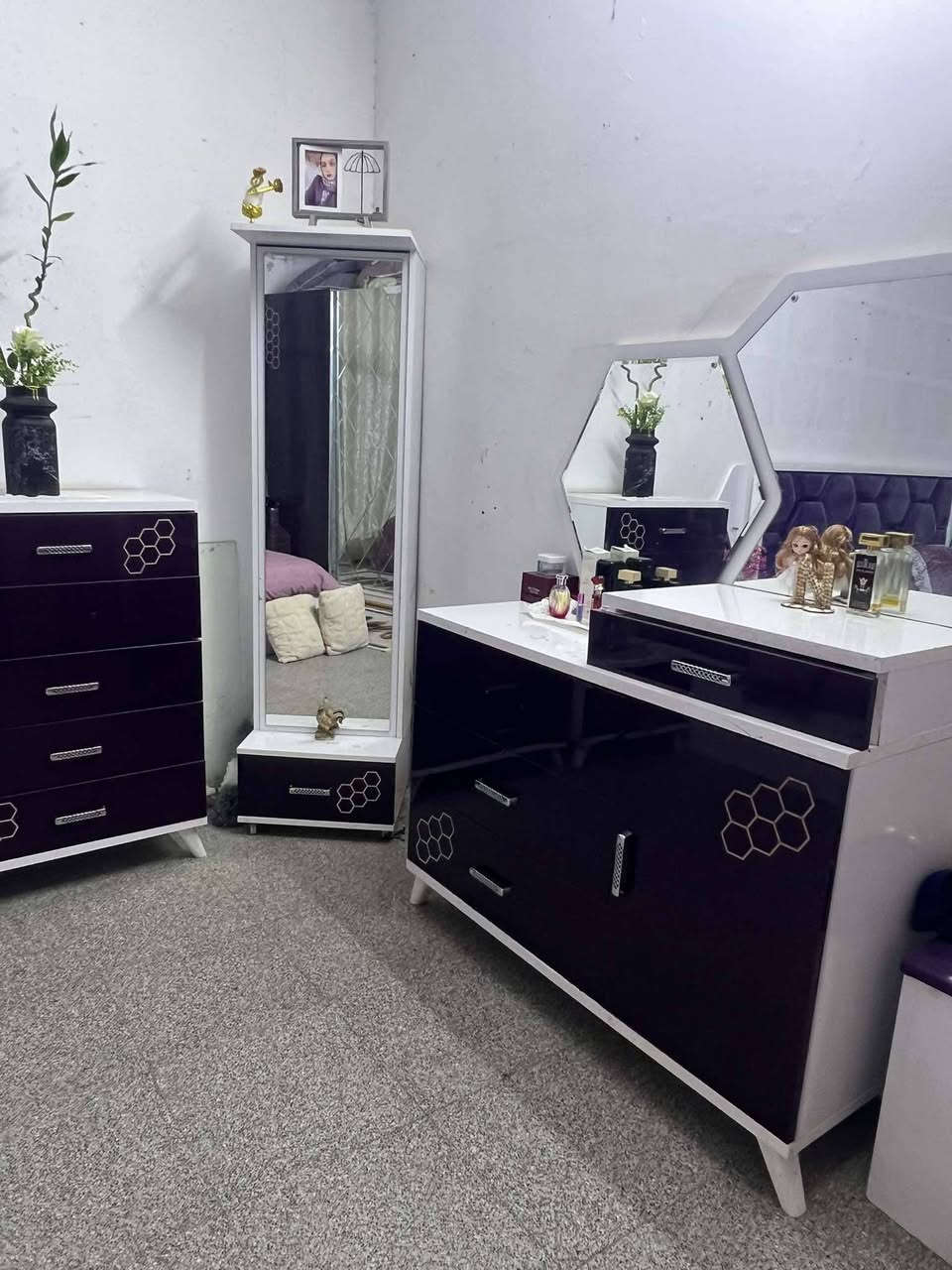 غرفه تركي 8 قطع لون بنفسجي 
جربايه وملحقات 2 وميز مرايه وطابوريه ومرايه زاويه وكنتور وجرارات وحدهم وتخم 7مقاعد عنوان  حله ورديه داخل استفسار اكثر خاص


**إذا كنت صاحب هذا الإعلان وتريد حذفه لأي سبب، رجاءا أرسل رسالة إلى الدعم الفني**