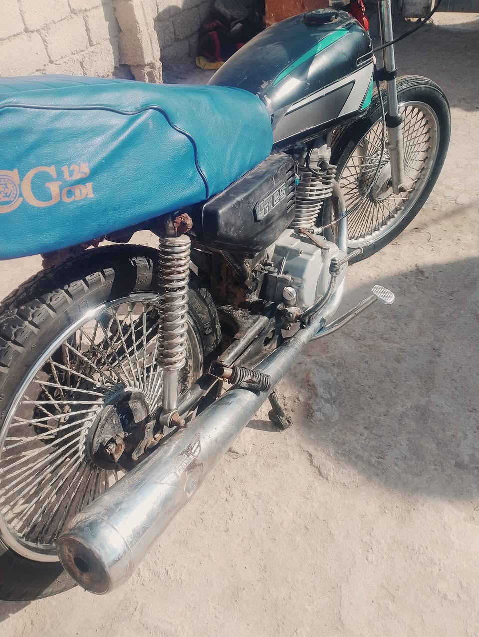 سلام عليكم شباب دراجه تايكر بس شاصي نامه موديل 2018كلك مكفوله من صرقه محرك نضيف سعر200وبيه مجال مكاني الشوملي ارقم ***********
