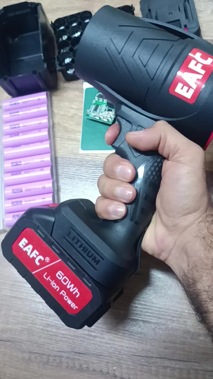 سلام عليكم بطاريات أصابع ليثيوم 10 قطع
مع قاعدة بطارية وتوصيلات اللحيم  المعندية مع منشار كهربائي وبلور هواء 
مع بطارية شغالة شاحنتهم غير متوفر
البلور بي ضرر بسيط غير مضر بعمله
***********
واتساب ماسة أمزون
