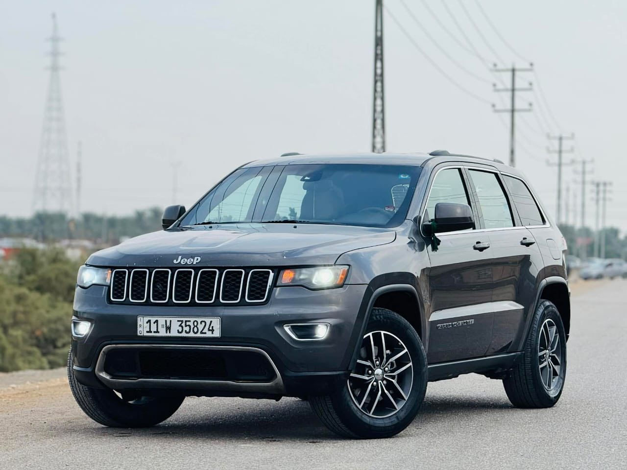 السلام عليكم
جيب موديل 2020 فئه لاريدوو 
حادثها جاملغ وباب وشوي ب بنيد فقط 
الباقي كفاله 
مكينه وكير كامله سياره
رقم بغداد ب اسمي تحويل ثاني يوم 
السعر 188 وبيها مجال بسيط 
مكاني بابل
+964 773 534 9460
