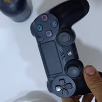 للبيع بلي 4 سلم للبيع نضافه 90/100 الجهاز ويا جوستك وحده و اون لاين نص...