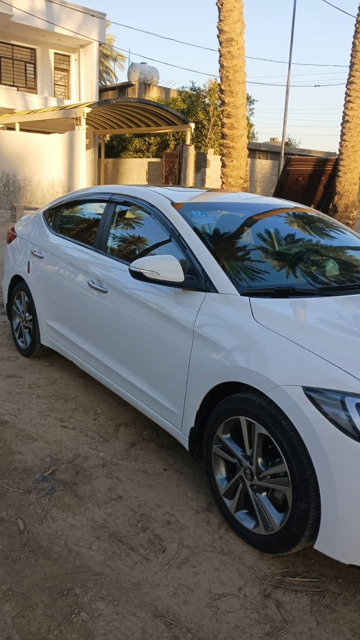 السلام عليكم شباب النترا موديل ٢٠١٩ خليجيه مكفوله من لصبغ فول مواصفات رقم جديد وسياره جديده كلش مكان لساره بغداد لدوره  سعرهه ١٦٥ وبيهه مجال حك لجيه  
موبايل ***********
