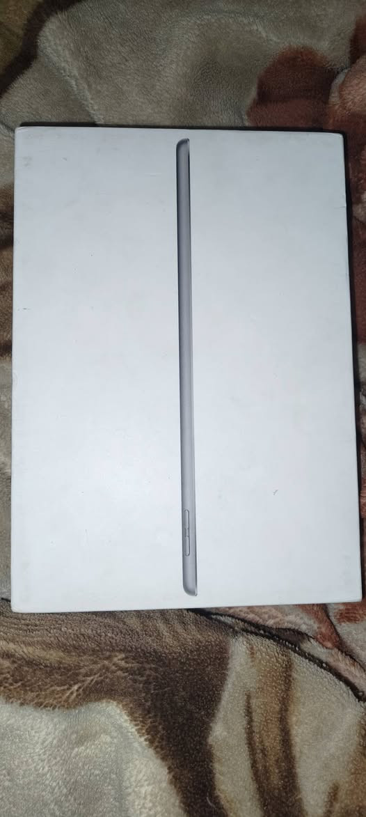 سلام عليكم ايباد 9البيع جديد كارتونه أغراضه كامله اذكره 256 بوبجي 60فريم كلش قوي  رقم الهاتف *********** بي واتساب مكاني نجف
