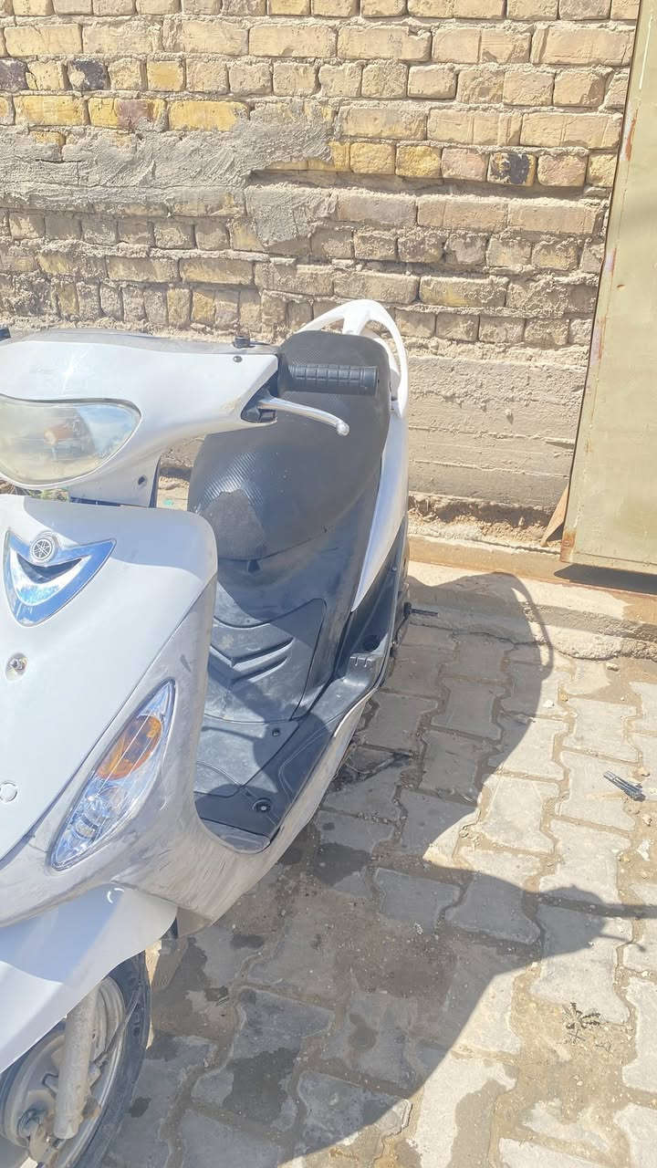 السلام عليكم وكل عام وانتم بالف خير 
دراجه منغولي للبيع مكفوله سلف هندر كهربائيات كلهن شغالات بك لايت عالي ناص اشاير الدراجه ممفتوح ولا برغي بيها فقط شغلات بسيطه وعلى ايدي فتحتهن واذا تحب تتاكد راسلني او خابرني وبخدمتكم اني 
الموقع الديوانيه قضاء الحمزه الشرقي 
السعر 750وبيها مجال للطيبين 
للتواصل *********** وتساب ومتواجد ماسنجر وكل الهلا بيك
