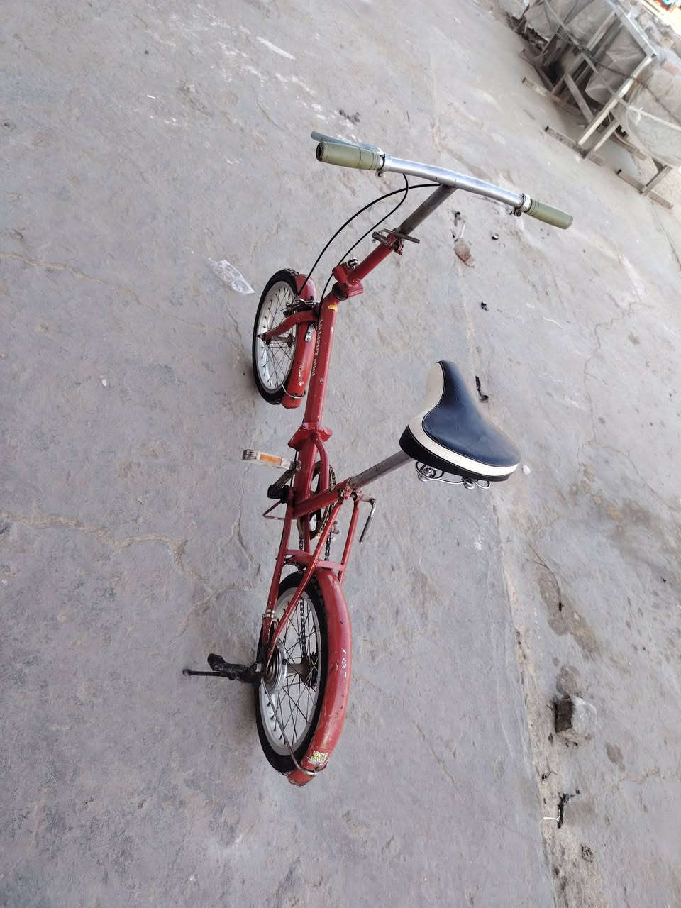 بايسكل  ياباني باله ينطبگ حجمه ١٦
نظيف ٨٠٪ استفسار ع الرقم ***********
السعر ٧٥
