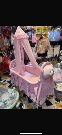 كاروك للبيع مستعمل شي قليل بعده نضيف للاستفسار اتصال عل رقم07712209268