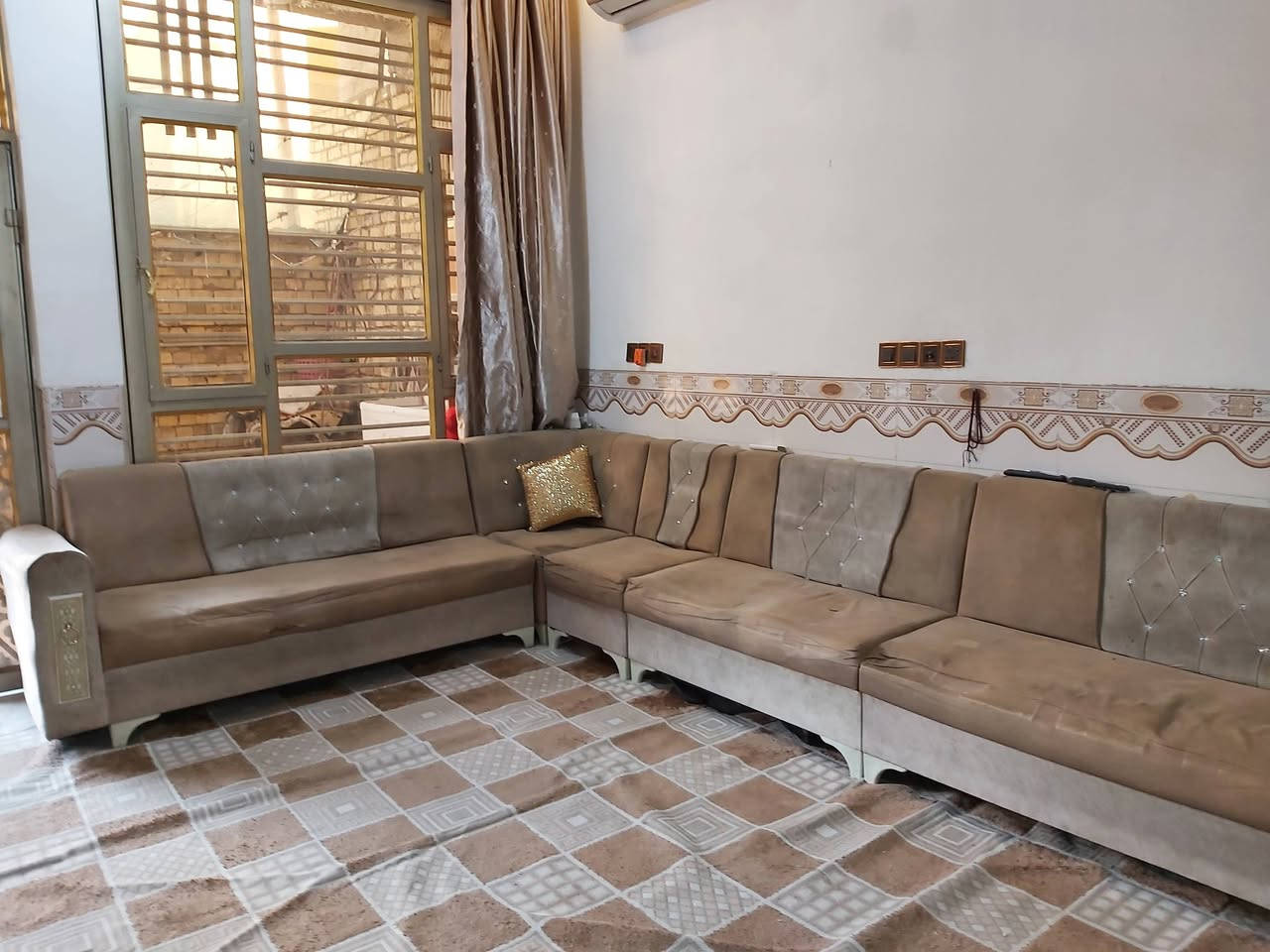 ديوان بسعر مناسب  للمعلومات الاتصال على الرقم  ***********
