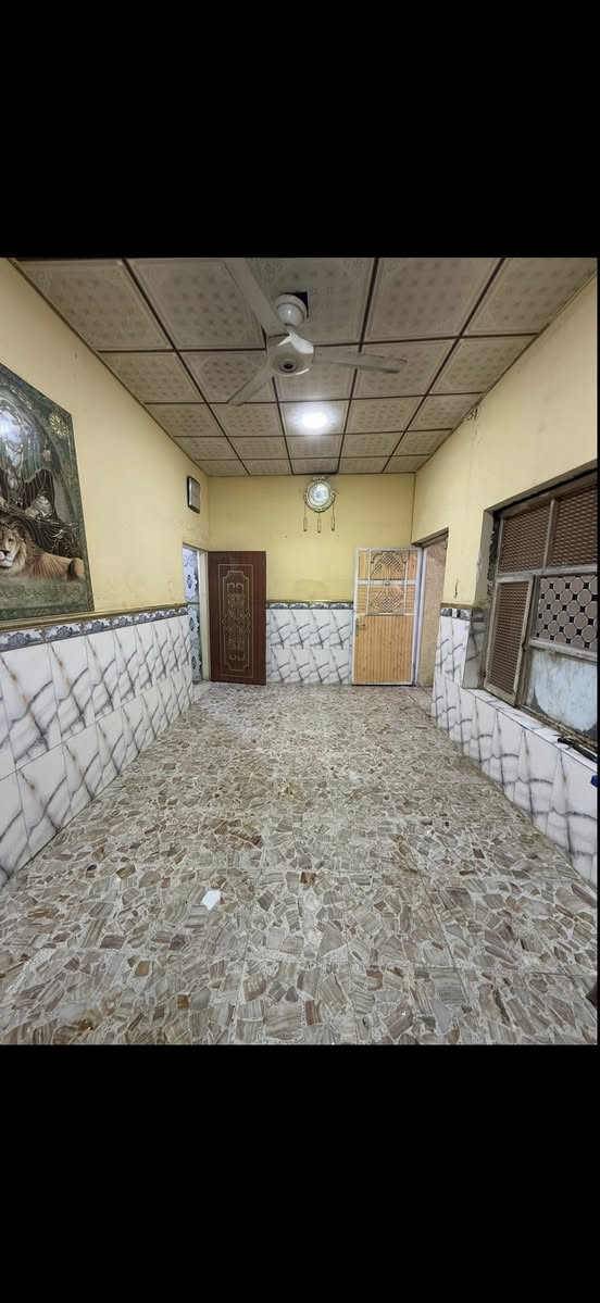 السلام عليكم
بيت للبيع زراعي في منطقة الإكتشافات حي الزهراء بيت مساحه 65 متر

بيت كامل مكمل

حمام داخلي

تواليت خارجي

غرفه نوم

ترك صغير

وستقبلل كبيره

خدمات المنطقه ماء كهرباء متواجده 24 ساعه

أول فرع على الشارع

‏ بسعر مناسب ￼🛑 

الرقم ***********
