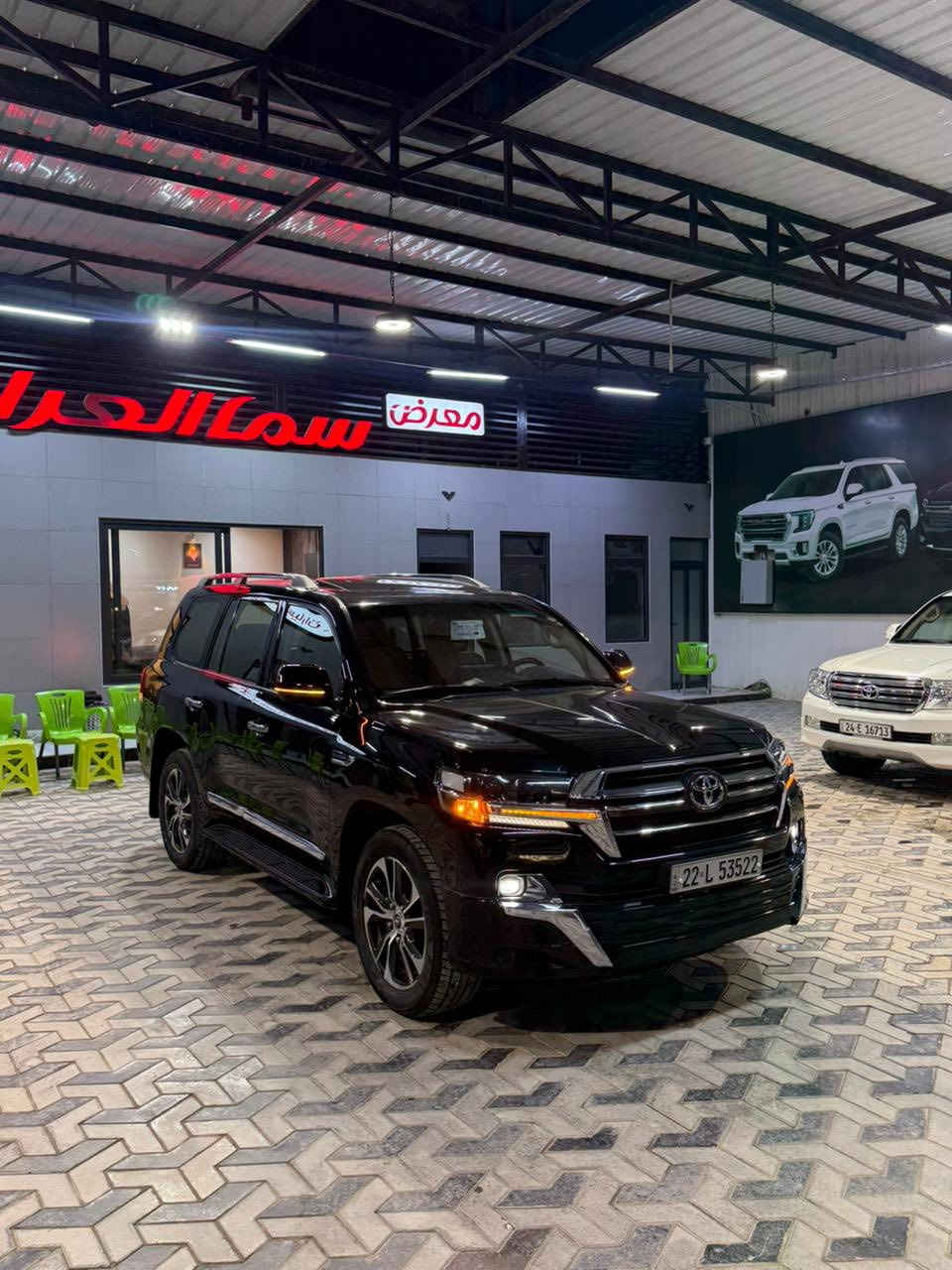 سلام عليكم ….
للبيع لاندكروز 2020 
سياره ساز اصل   كراند تورنك فول مواصفات 
محرك v6
تخم تايرات دلوب هستوني شديتلها
مكفوله من صبغ وتبديل عد بارد  صغير بلجاملغ مامبين  سياره معايزه شي      غرفتها زيرو والسعر
  بلعافيه لتكون من نصيبه ارخص سعر 485 $ 
  وبيها مجال بسيط
العنوان النجف
*********** للستفسار اتصال فقط
