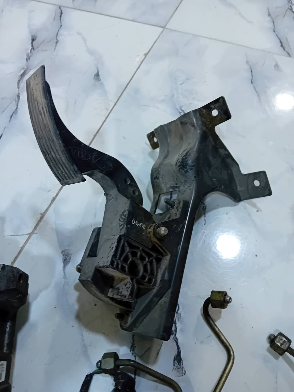 سڵاو عەشیای کیای انجکتەر بەکاملی هەمووی بۆفرۆشتن لەسەر سەیارەی خۆم داگیراوە سێ هەزاری انجکتەر مەکینە ڕەش
هەمووی بێکەوە دەفرۆشم خوار هەموو بازاڕ
***********
