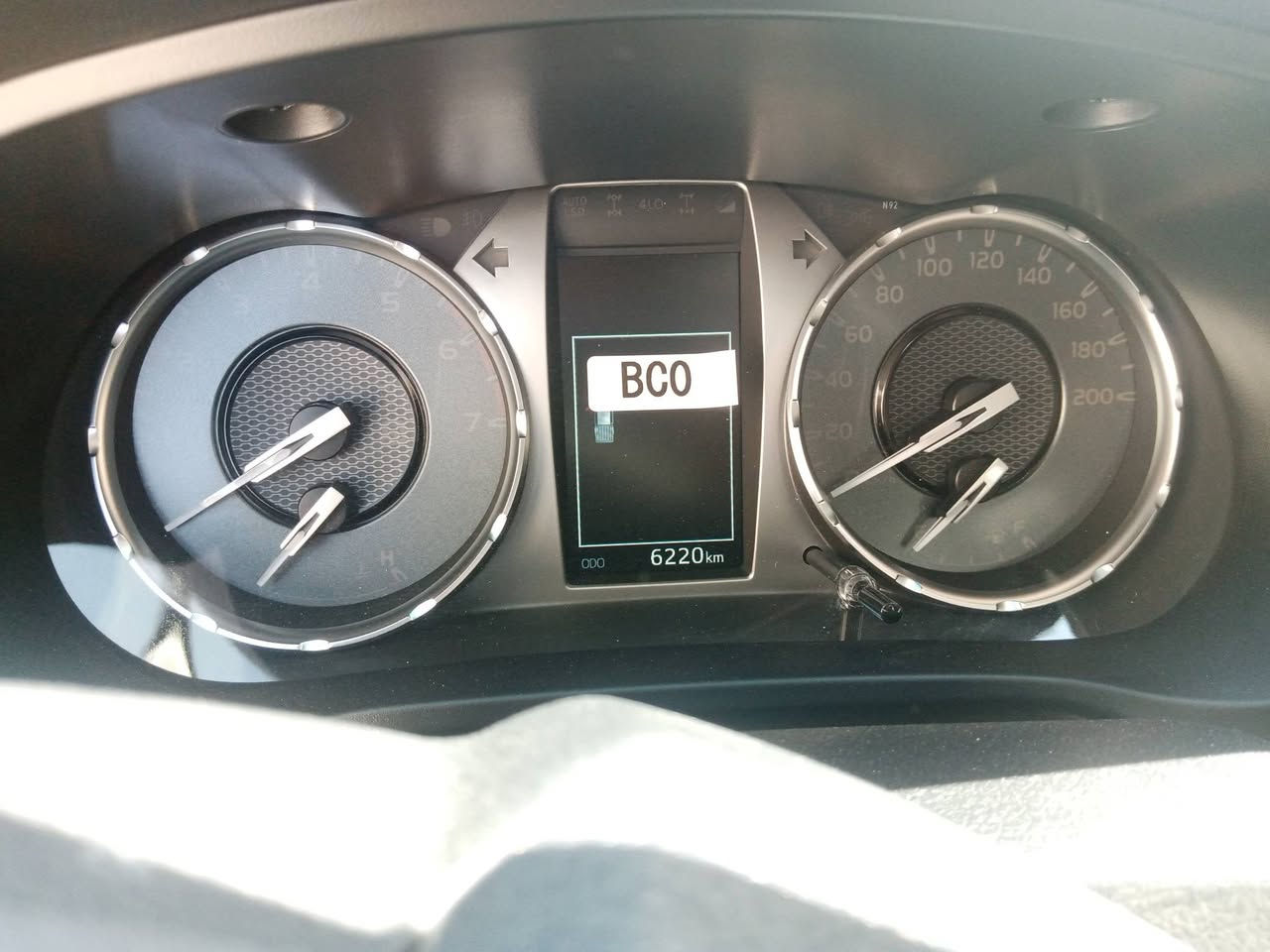 للبيع 25موديل كفالة عامه رقم بغداد زيرو ماشيه 6الف مكان السياره دوانيه سعر 435وبيهه مجال ***********
