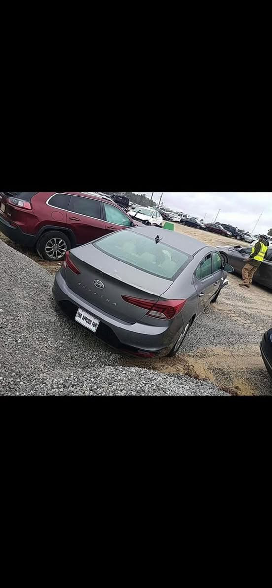 السلام عليكم النتره موديل ٢٠ جاهزه كامله بسمي تحويل ثاني يوم مكفوله عدا حادث امريكا مكينه بلادي كير المرغوب ATM محور تخم تاير مكاني بغداد السعر ١٣٧ وبيها مجال حك جيتك وعلى راسي ***********
