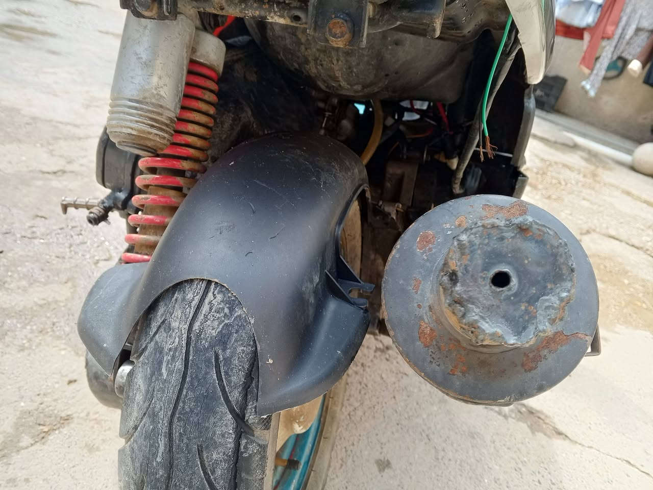 السلام عليكم دراجه للبيع الدراجه ماكس قجمه وخير من الله السعر 300الرقم ***********
