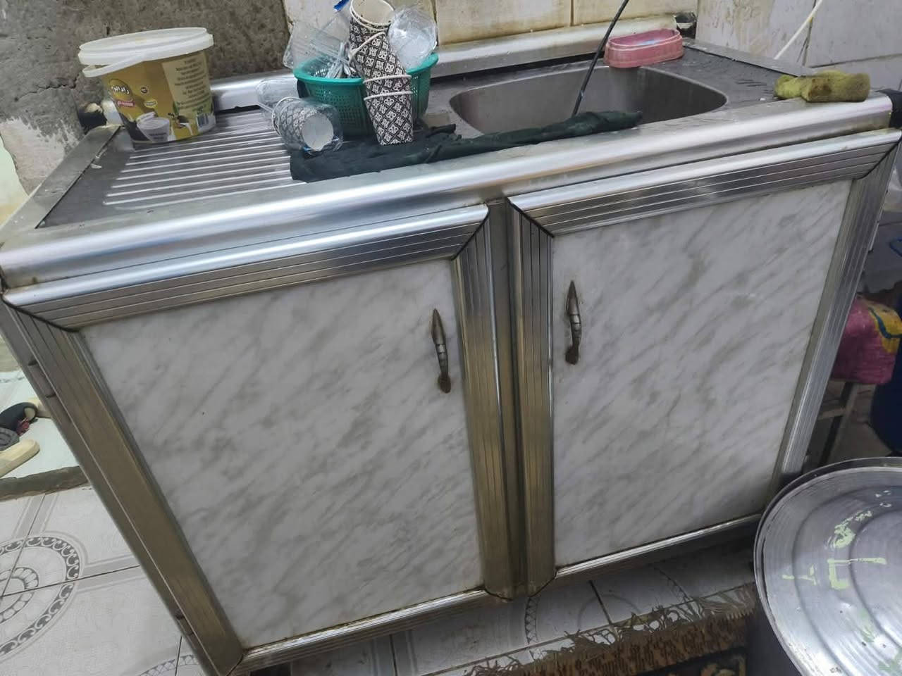 #لـلـــــبيع كاونتر مترين نظيف جدا
السعر /225 وبيه مجال
العنوان /حي الربيع #ميسان_العماره


**إذا كنت صاحب هذا الإعلان وتريد حذفه لأي سبب، رجاءا أرسل رسالة إلى الدعم الفني**