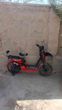 دراجة شحن • بدون بطاريات • موتور بنزين