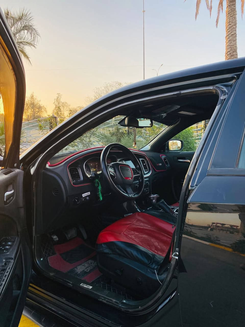 جارجر 2016 السياره sxt كامره دواره شاشة جبيره كشنات حضن كشن كهرباء قطعتين تبريد تشغيل عن بعد السياره ضررها بمريكا فقظ جاملغ جهة السايق بدون ايرباك ومبدل اصلي وبالعراق باب انصبغت اثر شخوط و صدر جديد تايرات جدد مكينه وكير خير من الله مكفولات من كلشي وفقط دعامية srt
ديالى بعقوبة 
غير متواجد ع النت .... 
الاتصال ع الرقم ***********
وبخدمتك 
السعر ١٧٠ وبيها مجال اخوتي
