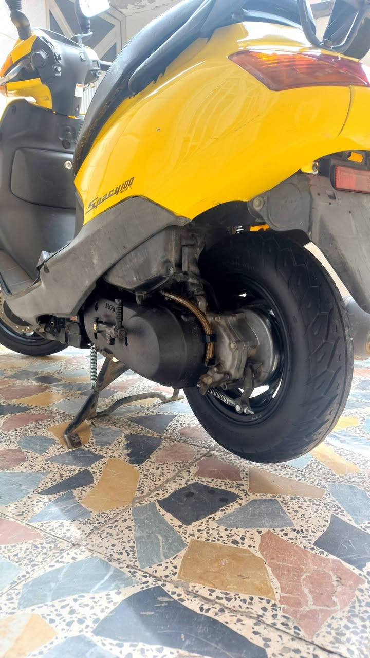 سبيسي ياباني جاهزه كفرات مكينة بوش وبستم رايمر شلعه معدل ناعمة كابريتر اصلي اكسل بلادي كهربائيات كله شغالة دراجه كل نقص مابيه مكاني كوت الزهراء ***********
