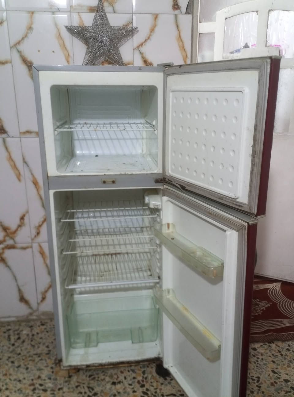 ثلج البيع سعر 70ورقم  *********** تفضلو خاص
