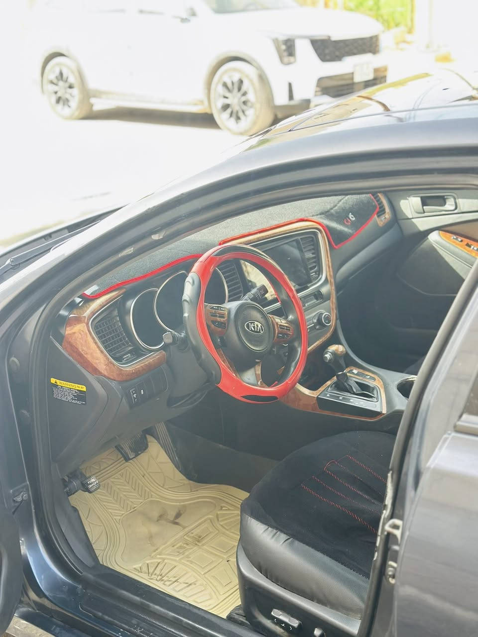 اوبتيمه 2014 فول مواصفات فتحه بنو راما ما عدا  البصمه بسمي تحويل ثاني يوم سياره بيه رشات صبغ وبيه تعديل بل جاملك الامامي سياره خير من الله ما عوزها  الف دينار مكاني البصره كوت الحجاج 
***********
