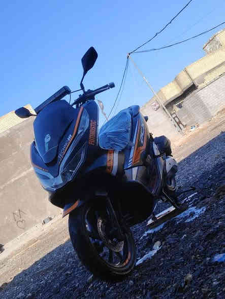 دراجة pcx جيل الثالث 2020
مكينة مكفولة خرسة /ماشية 26 الف حقيقي 
اشاير رباعي لايت عالي ناصي حساسات شغالة
دهن موتل بانزين محسن 
حساس ستان حساس ازدحام +mp3
سعر مليون و700
عنوان بغداد سبع قصور رقم ***********
