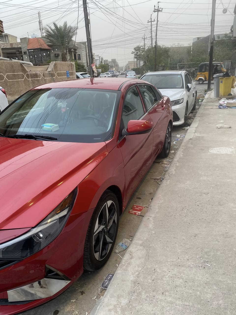 السلام عليكم 
النترا 2023 معوقين بسنة٢٠٢٩ تصير حره
اني مستوردها وبأسم صديقي 
اجتي ماشيه ٦٥٠ كيلو فقط حالياً ماشيه ٣٠ الف كيلو
مواصفات السياره: 
١- رادار جانبي بالمري
٢- رادار  توقف ذاتي امام بالدعاميه تنبهك اذا السياره المقابيلك توقفت تلزم بريك وحدها
٣- رادار بالجامه ينبهك اذا خرجت عن المسار وقياده شبه ذاتيه وينبهك بالازدحام اذا السياره المقابيلك تحركت
٤- وتنبيه عند فتح الابواب اذا اجتي سياره او شخص يطلعلك بالشاشه
٥- سايد بريك دكمه
٦- تدفئه بالكشن الامامي
٧- شحن واير ليس
٨- شاشه ديجيتال متصله تدعم ابل كار بلي واندرويد اوتو  
٩- ثلاث وضعيات قياده
١٠- اوتو هولد 
١١-مثبت سرعه  
١٢- بصمه تشغيل وبيبان 
١٣-صندوق يفتح عن الاقتراب منه

السياره اني مستوردها وعلى ايدي جداً نضيفه مبدل بيها قطعه وحده الجاملغ فقط جبته مال تفصيخ وصبخته  والباب والتكمه والبنيد  اتصلحن ونصبغن نفسهم بدون اي دواخل ولا لغد ايرباك فقط الدركه ومامصلحها  السعر ١٥٩ وبيها مجال 
للأستفسار المراسله على الماسنجر او الاتصال ***********
مكاني بغداد حي الجهاد
