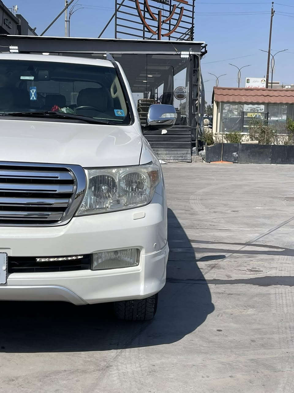 السلام عليكم 

السعر 310 وبيها مجال
ماشيه 172

ستينية فول مواصفات 2011

رقم بغداد الجديد أنكليزي الدولي باسمي 

كفاله عامه من ضربه /وصبغ /وتبديل 

مواصفات GXR.i 

فتحة سلايت رؤف 

محرك 6سلندر وضع شركة 

بصمه + بصمه ابواب 

.7راكب                     

ثلاث قطع تبريد 

كشنات جلد بقلاوة 

كرسي كهرباء 

٨ ايرباك

تحكمات ستيرن 

فور ويل  

دشبول ليزري 

عتب ليزري 

ثلاجة 🧊

كامرة خلفيه

دفلوك ونضام زحف 

لايت زنون اصل 

لد آمامي

اشاير بلمري 

اشاير بلجاملغ

حساس امامي خلفي 

مكينة كفاله عامه لاتبخير لاتنقيص ولاصوت 

كير وضع الشركه مكفول كفاله عامه 

السيارة مكفوله كفاله عامه بيها بس بارد هاذ سونار وياها

السعر (( 310)) وبيها مجال 

مكاني بغداد البلديات  // للاتصال // ***********
