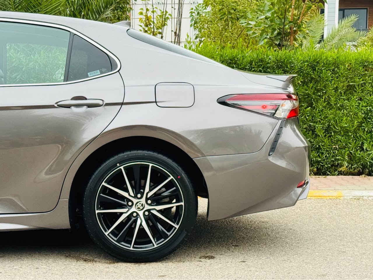 ﮼السلام،عليكم
TOYOTA CAMRY 2024 SE
. المساقة المقطوعة 33000mil
.تحكمات ستيرن
.شاشة كبير 
.تبريد بيانو 
.انظمة قيادة ECO, NORMAL,SPORT 
.قيادة ذاتية
.محافظة ع مسار 
.تنبيهات خروج من مسار 
.اضائة مكيفة 
.كشنات جلد + قماش 
.كشن كهرباء
.سيارة حلوة و مجهزة 
.رقم سنوية جديد 
السيارة ضررهة جملغ خلف السكن بدون دواخل 
.بجم كبس
.مكينة گير بشرط 
للاستفسار انتصال ع رقم التالي 
***********
ولكم الشكر و التقدير خناقين, ديالى
