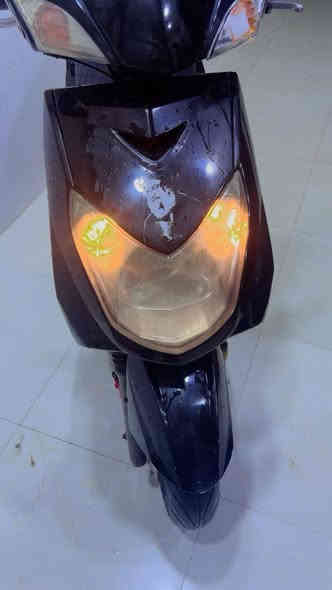 سلام عليكم درجة سكنس فحل نوزل البيع السعر 550 وبيها مجال مكاني بغداد الشعله رقم *********** كلها شغاله كهربايات عداد سرعه بأنزبن قفل ستيرن قفل جنطه شلعه معدل 120 تمشي نضافه 90/100
