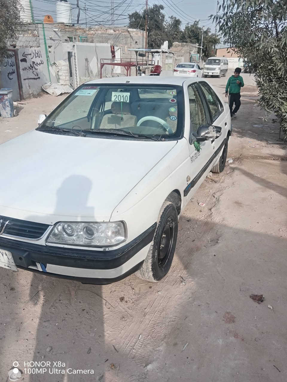 السلام عليكم بيجو 405 للبيع موديل 10 رقم انكليزي بغداد مشروع وطني  سنويه الى 31 بسمي تبريد شغال السياره جاهزه خير من الله ابيع عقد مروري مداور بيه ضربه من وره ما واصله للحوض وكهربائي كله شغال ما عايزه كلشي السعر 30 وبيه مجال حك الجيه مكان السياره نجف ***********
