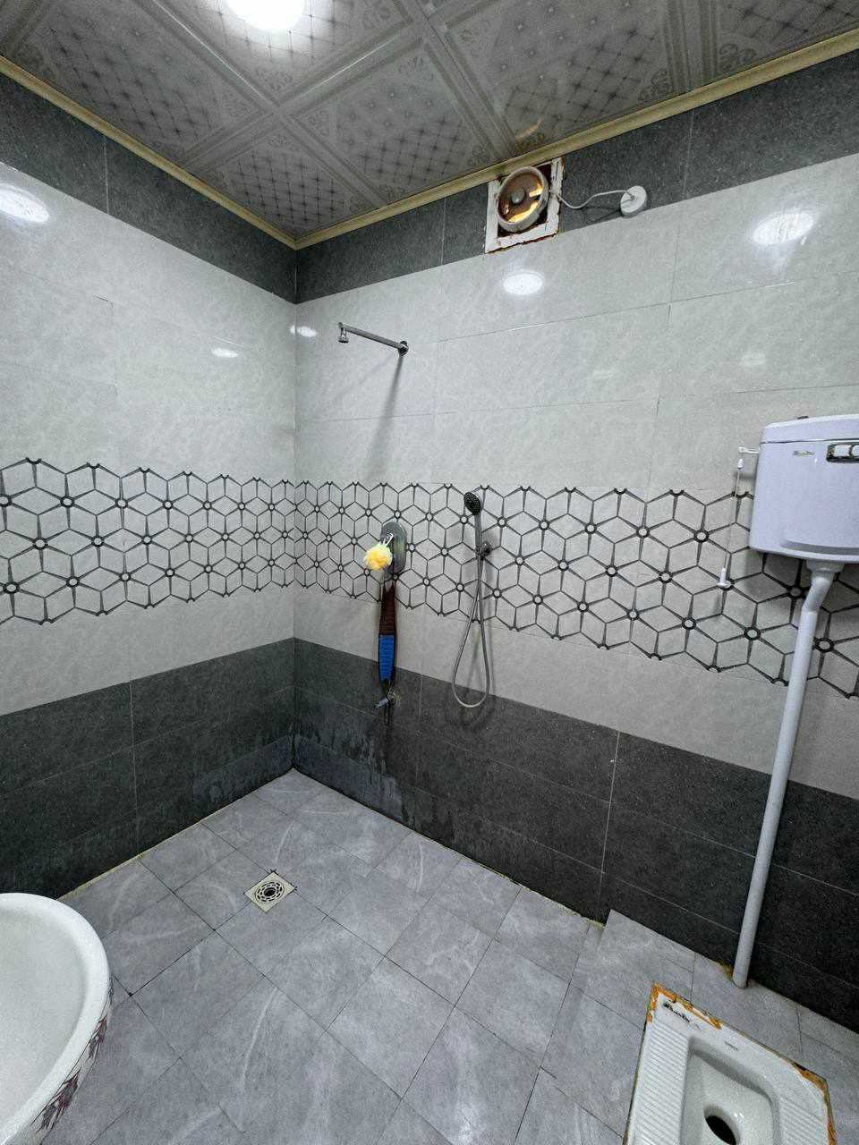 بيت للبيع 

المساحه - 300م
العنوان - حي اور الاولى 
تفاصيل البناء - طابقين مسلح حديث 
ط1- غرفه عدد2+صاله+استقبال+مطبخ+صحيات+حديقه+كراج
ط2- غرفه عدد3+صاله+صحيات 
 
للمزيد من المعلومات يمكنكم التواصل معنا 
على صفحة الفيس بوك ( المثنى للعقار) 
او الاتصال على الرقم التالي 
ابو سيف  ***********
*********** 
للمزيد من العروض الدخول على الرابط
https://web.facebook.com/groups/353423759199621
او قناتنا على اليوتيوب
https://youtu.be/wNJnyaBvaoU ناصرية, ذي قار
