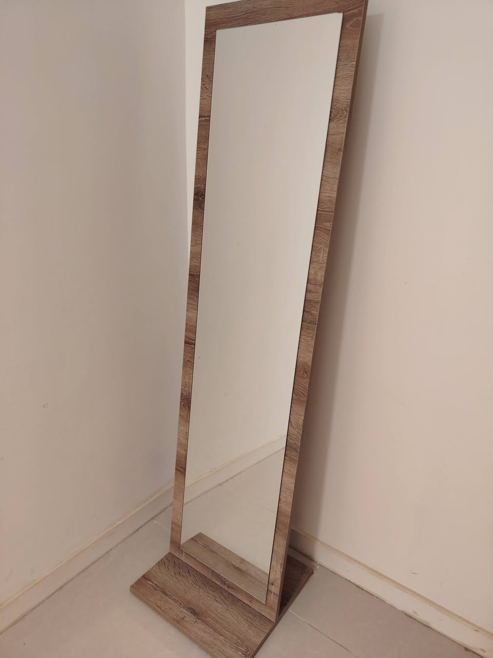 غرفة نوم نظيفة 7 قطع مع دوشك جديد
سعر 350 الف وبيها مجال
للاستفسار والتواصل فقط واتس اب ***********
