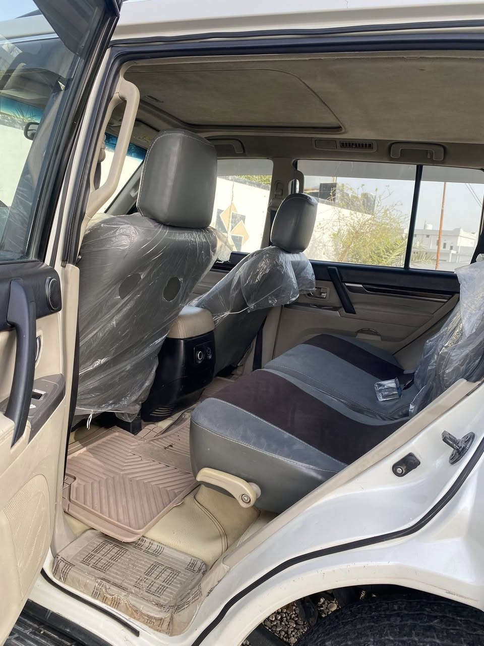 سلام عليكم
باجيرو ٢٠١٤ رقم أربيل 
فول حبتور واحد عل واحد 
مابيها نقص سيارة حلوة 
ماشية ١٨٢ 
ماناقصها شي 
#موجود اكثر من سونار سيارة مفحوصة 
بيها فقط بنيد مبدل بلادي وشوية من لجاملوغ 
سعر لسيارة ١٦٥ وبيها مجال 
مكان سيارة ديالى لمنصوردية دلي عباس سراجق 
***********
