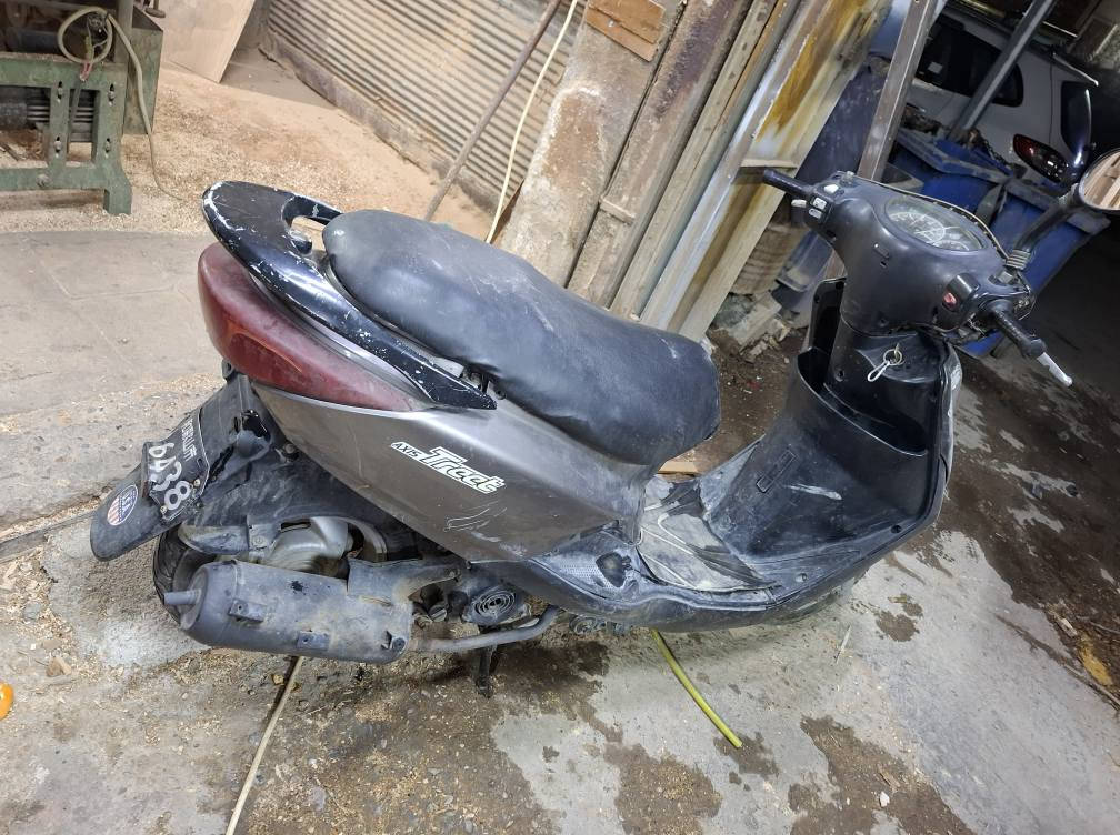 بريز نوزل مكينه جديده بس يرادلهه ترتيب شغاله الدراجه /مكاني بغداد شعب /رقم صاحب الدراجه/***********/اني مكلف بلنشر موماتي الدراجه/٣٥٠ وبيهه مجال بصيط
