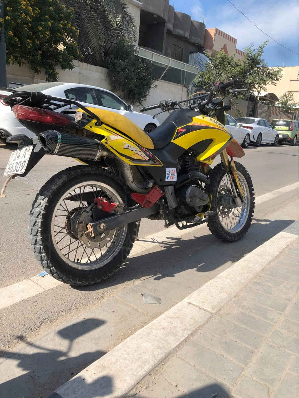 دراجة قفاز كي واي محرك مكفول فقط مبدل كلجات جدد شلعتها تشلع الكاع معدل بالمشي صالنصه رياضي دراجة كامله من كلشي رقم وسنوية تحويل ثاني يوم عنواني بصرة التنومة سعرها 2100 وبيها مجال 
*********** شط العرب, البصرة
