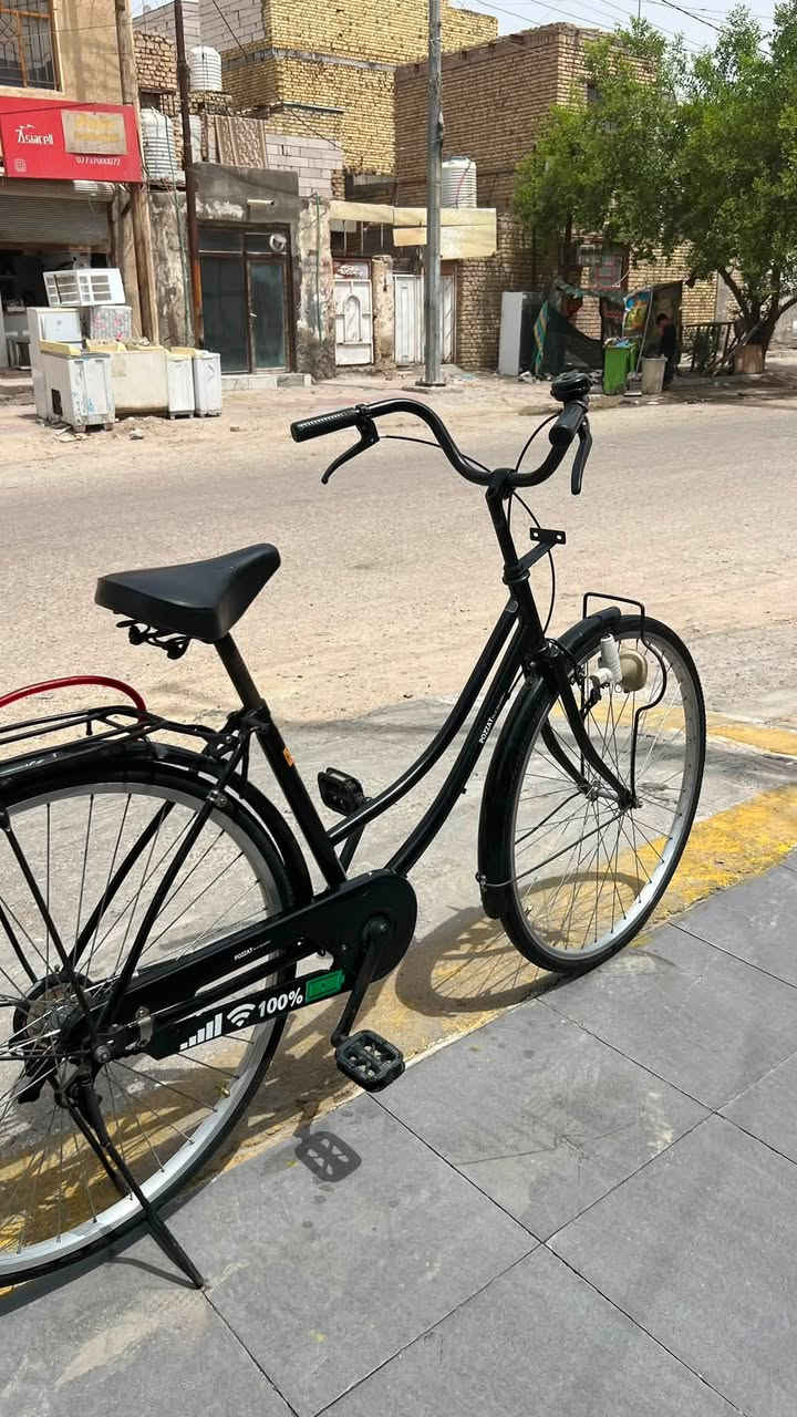 بايسكل للبيع لون اسود نضيف زلغ مابيه
عنوان ناصريه الصالحيه 
رقم هاتف:***********
سعر ١٣٠ وبيه مجال حك جيه قليل كلش
