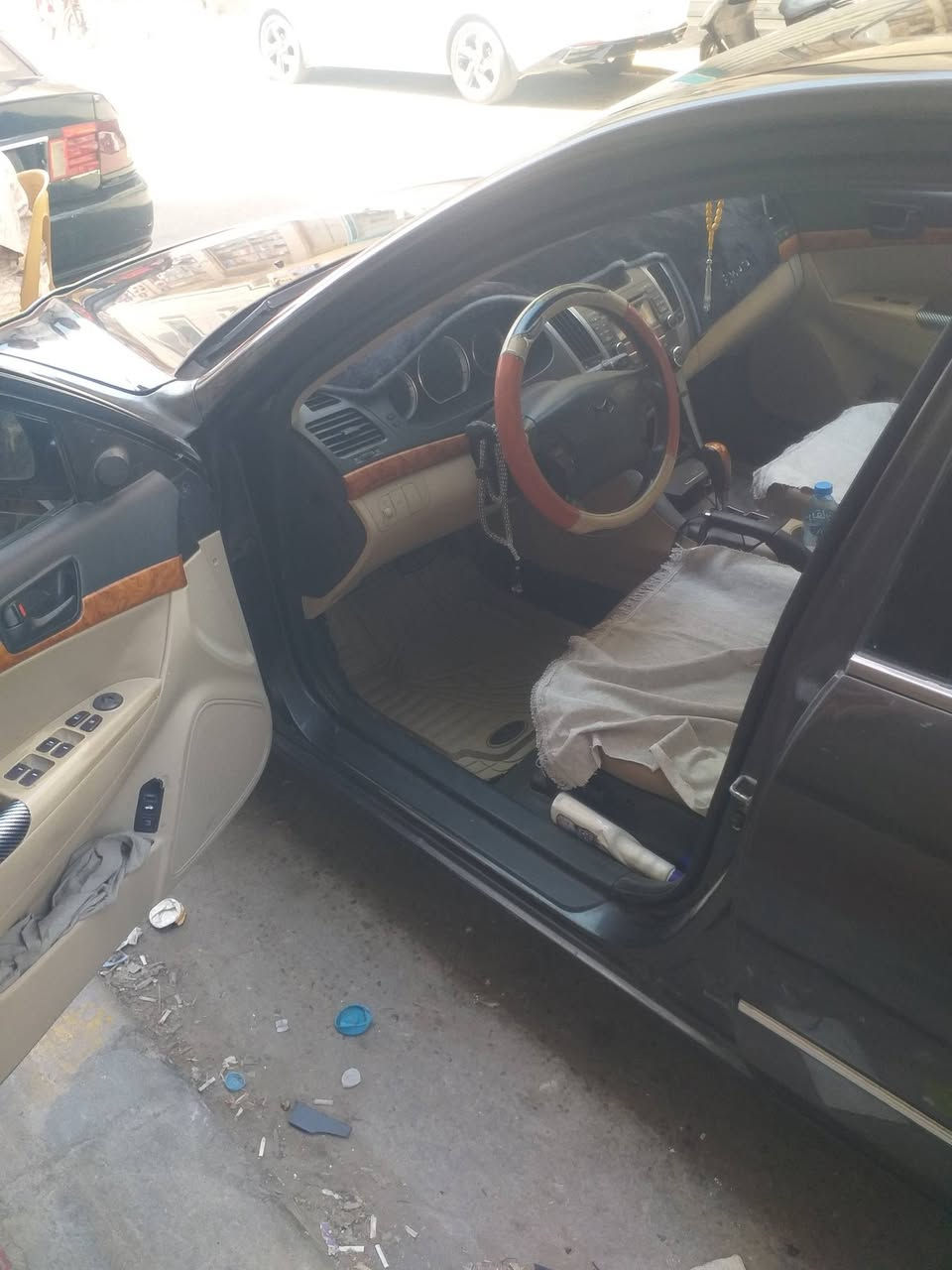 ه سوناتا ٢٠٠٩ فول مواصفات عدا البصمه لون جوزي كرزي للبيع السعر ٩٥ قابل لتفاوض سياره محزمه جماليه رقم صاحب السياره *********** السياره موجوده برمادي
