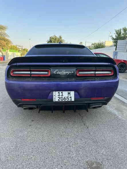 جالنجر 2016 
SRT اصل. 
عليها محرك 5700 
رقم بغداد باسمي 
هدرز داون بايب 
دبات 
سترس بار 
شوته afe 
كاتج كان 
دواخل LED وكاربون
كير عادي 
حادث موضح بالصوره 
السعر 140 بيها مجال. 
***********
