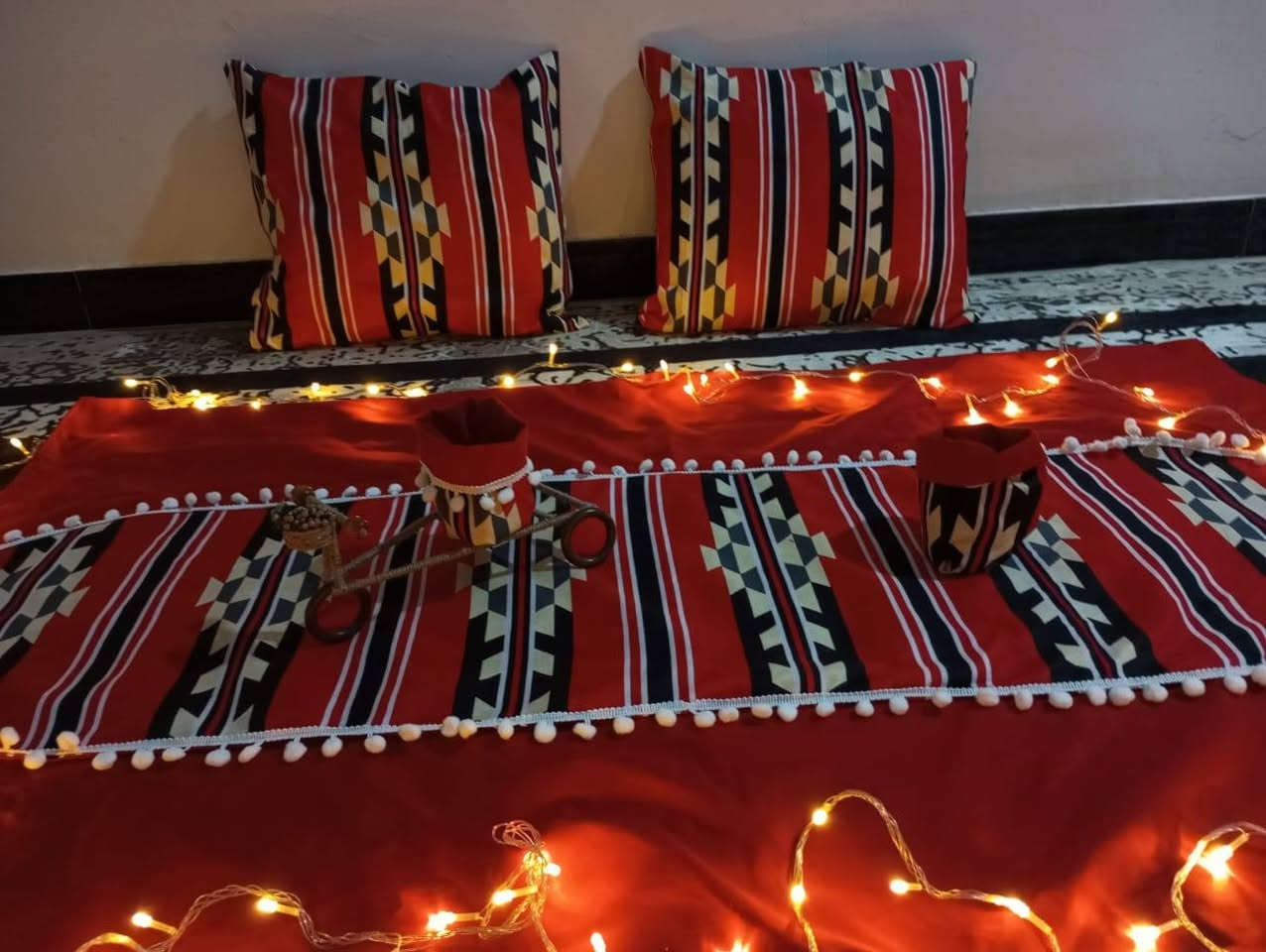 نوفر جميع أنواع الجلسات الرمضانيه حسب طلب الزبون
الاقمشه  كوبلان سدو قديفه شامو همايون
نشتغل جمله ومفرد
***********
