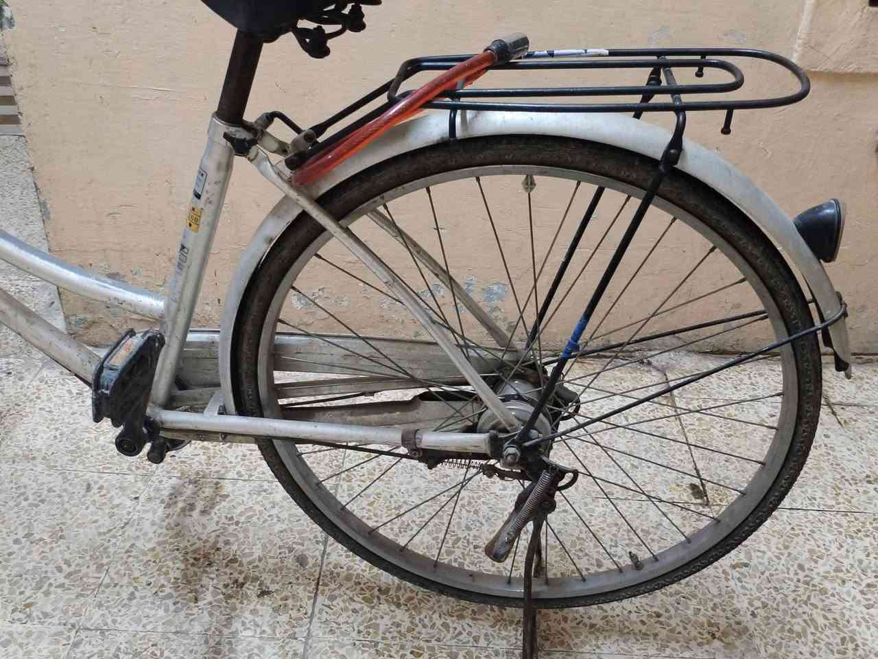 للبيع بايسكل نضيف تجي و تشوفو احلى من الصوره بي كير و حساس شرط شغال اصطابات كلشي بي السعر 65و بي مجال شي قليل


**إذا كنت صاحب هذا الإعلان وتريد حذفه لأي سبب، رجاءا أرسل رسالة إلى الدعم الفني**